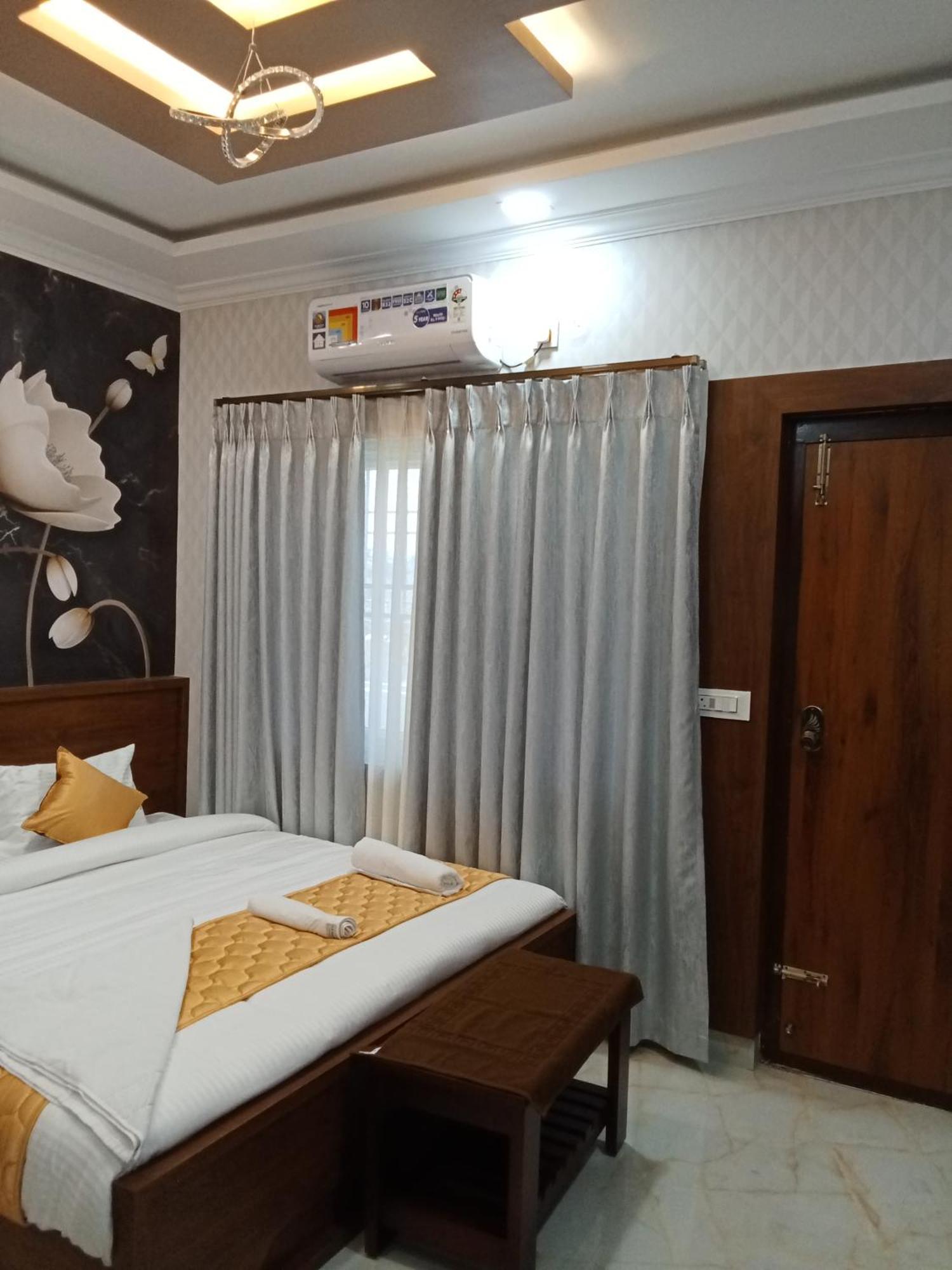 Golden Residency 호텔 Kushālnagar 외부 사진