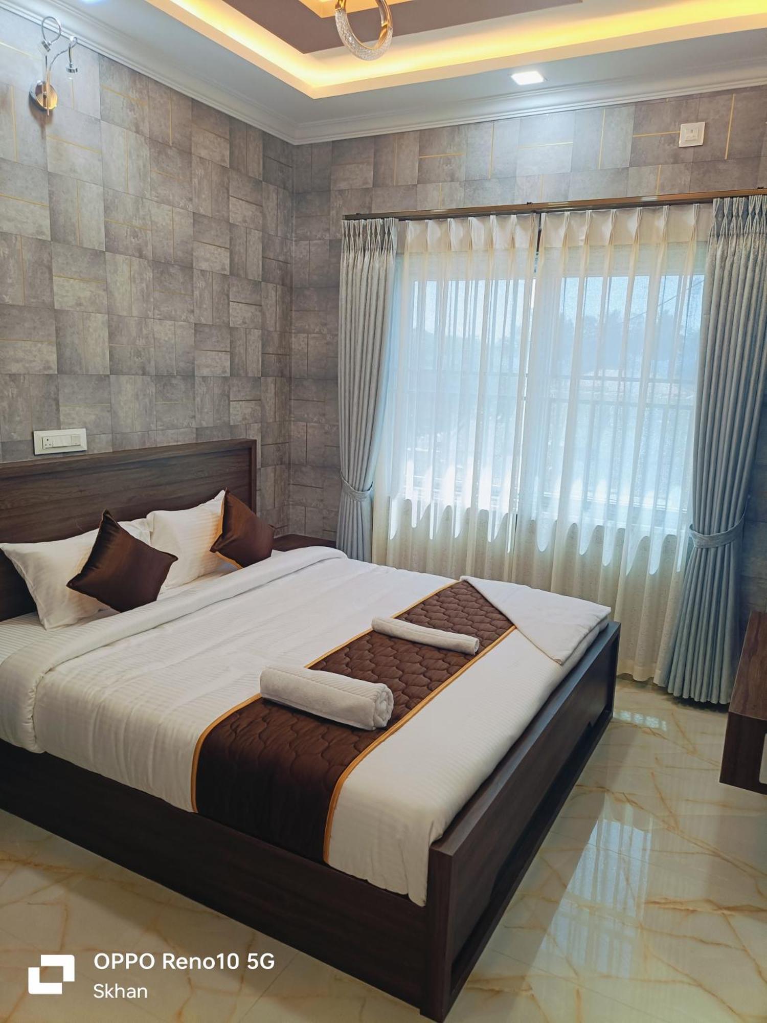 Golden Residency 호텔 Kushālnagar 외부 사진
